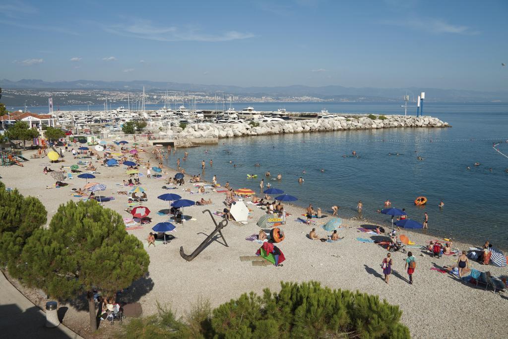 Apartment Sea Garden Ičići Kültér fotó